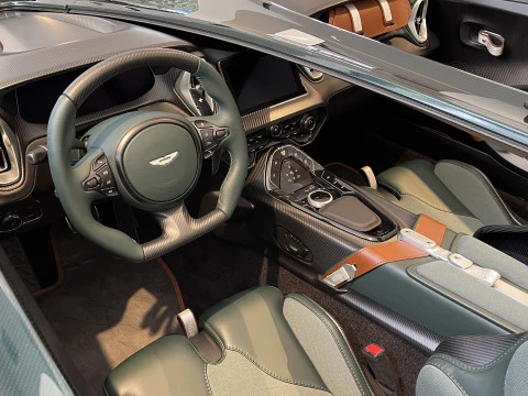 Aston Martin Vantage V12 Speedster 