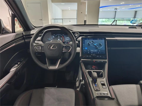 Lexus LBX Elegant+ Black