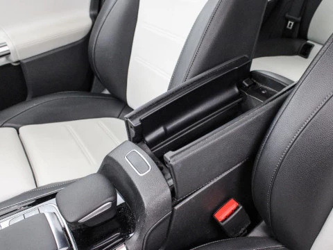 Mercedes-Benz Clase B 1.3 B 180 136 5P