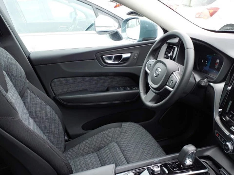 Volvo XC60 2.0 T6 AWD Recharge Core Auto