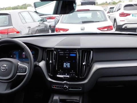 Volvo XC60 2.0 T6 AWD Recharge Core Auto