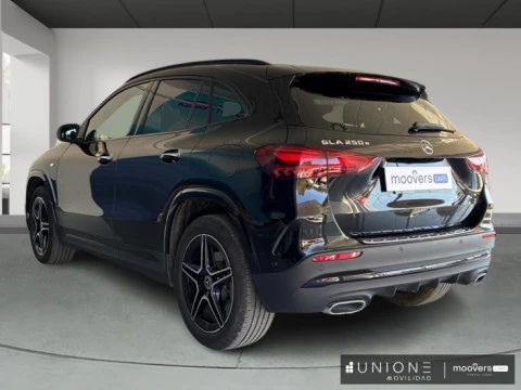 Mercedes-Benz GLA  250 e