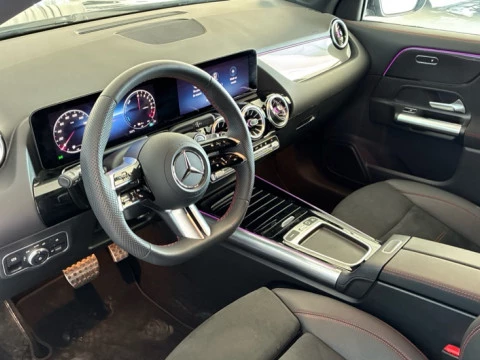 Mercedes-Benz GLA  250 e