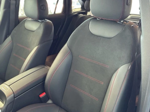 Mercedes-Benz GLA  250 e