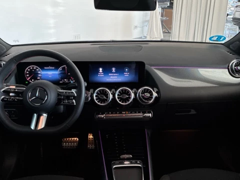 Mercedes-Benz GLA  250 e