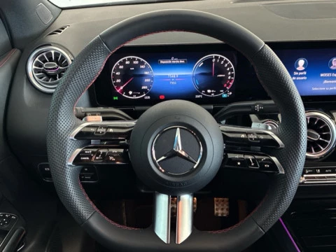 Mercedes-Benz GLA  250 e