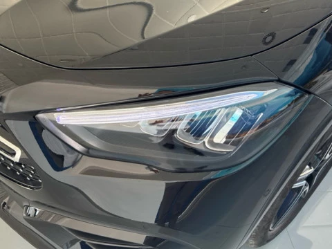 Mercedes-Benz GLA  250 e