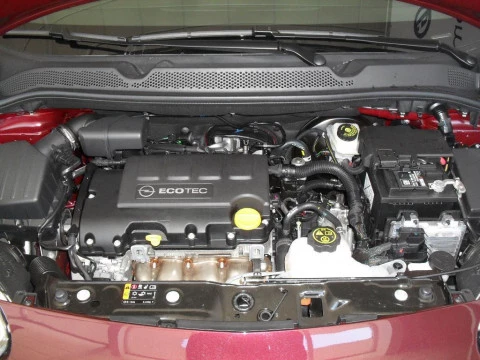 Opel Adam GLAM 1.4 87CV MTA