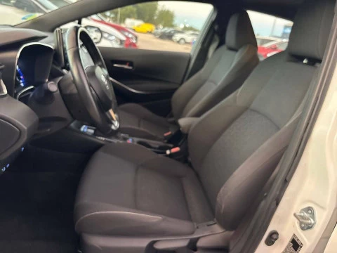 Toyota Corolla 1.8 125H ACTIVE TECH E-CVT