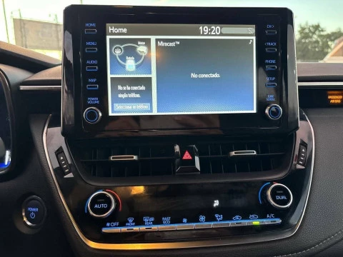 Toyota Corolla 1.8 125H ACTIVE TECH E-CVT