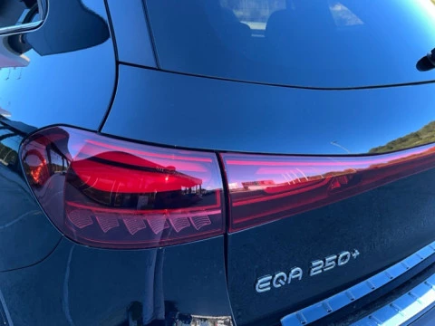 Mercedes-Benz EQA  250+ AMG Night EDITION