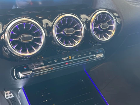 Mercedes-Benz EQA  250