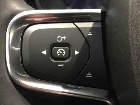 Volvo XC40 XC40 CORE B3 MILD HYBRID GASOLINA