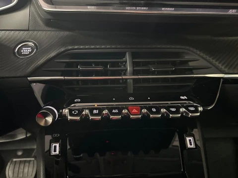 Peugeot 208 Allure HYBRID 110 eDCS6