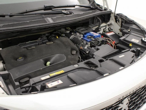 Peugeot 3008 2.0BLUEHDI 133KW GT AUTO S&S 180 5P