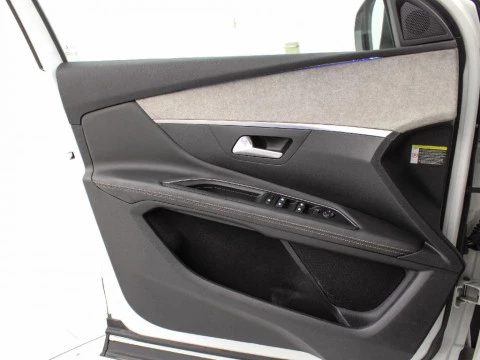 Peugeot 3008 2.0BLUEHDI 133KW GT AUTO S&S 180 5P