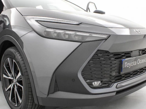 Toyota C-HR CH Toyota C-HR - NG24