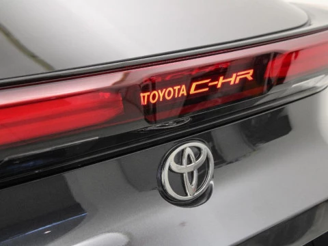 Toyota C-HR CH Toyota C-HR - NG24