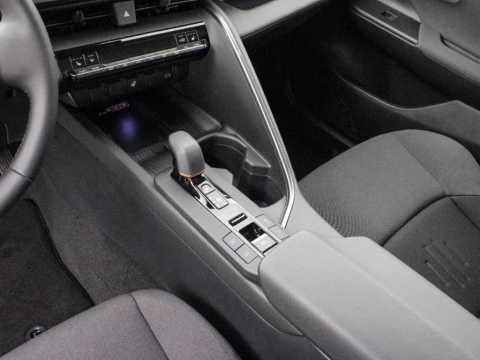 Toyota C-HR CH Toyota C-HR - NG24