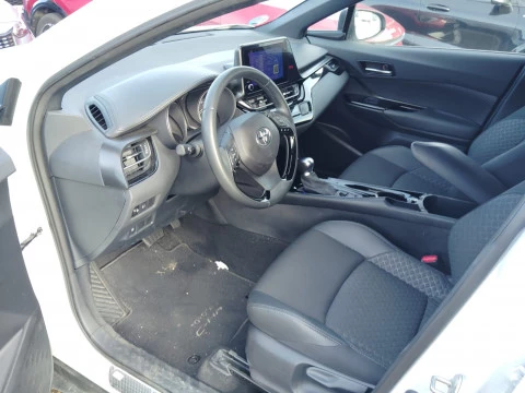 Toyota C-HR 2.0 180H Advance