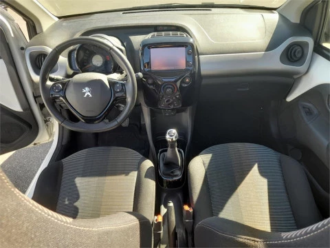 Peugeot 108 Top! Allure 1.2 PureTech 60KW (82CV)