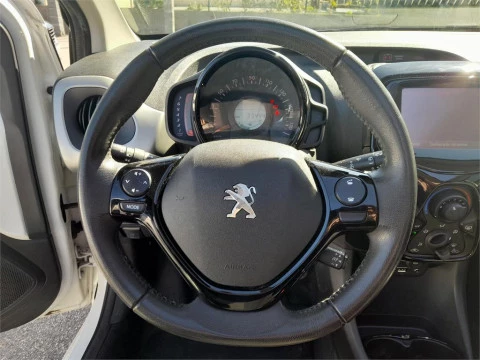 Peugeot 108 Top! Allure 1.2 PureTech 60KW (82CV)
