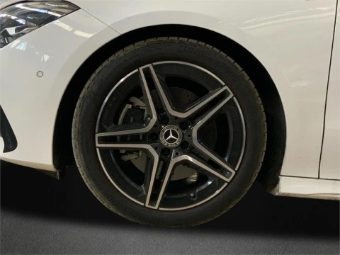 Mercedes-Benz CLA 220 D DCT