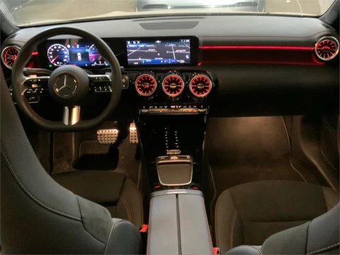 Mercedes-Benz CLA 220 D DCT