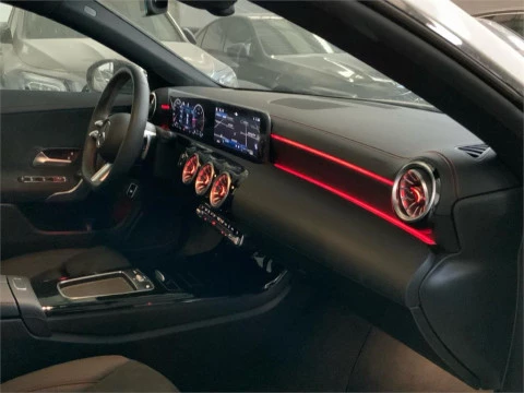 Mercedes-Benz CLA 220 D DCT