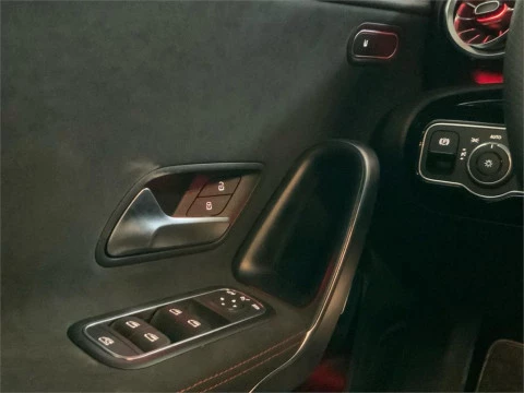 Mercedes-Benz CLA 220 D DCT