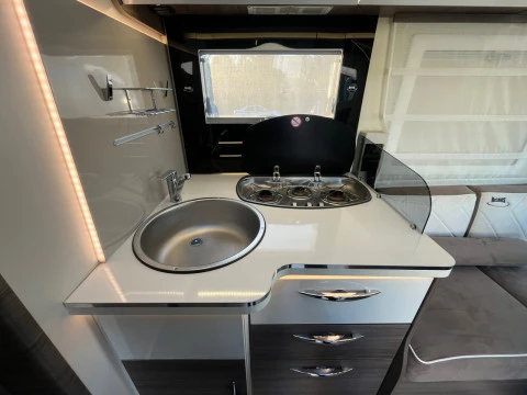 MCLOUIS NEVIS NEVIS 881G