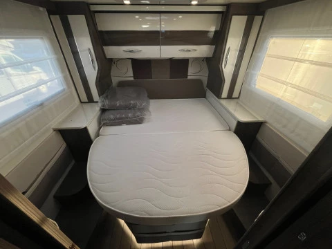 MCLOUIS NEVIS NEVIS 881G