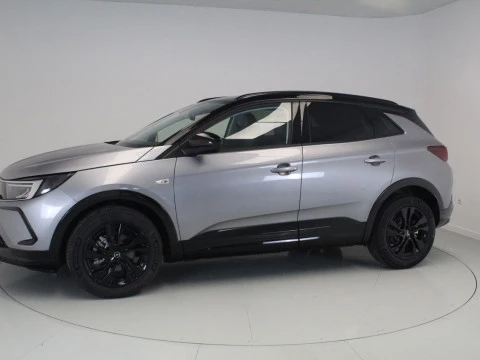Opel Grandland GS 1.2T XHT HYBRID EDCT6 S/S 136CV (100KW)