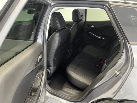 Opel Grandland GS 1.2T XHT HYBRID EDCT6 S/S 136CV (100KW)