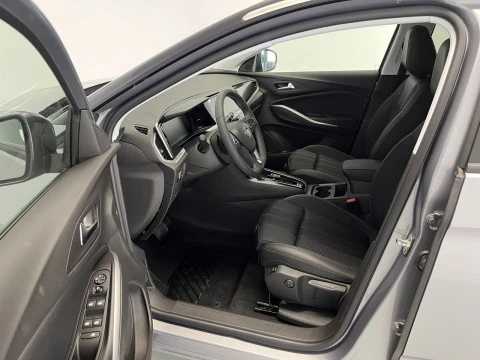 Opel Grandland GS 1.2T XHT HYBRID EDCT6 S/S 136CV (100KW)