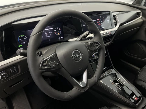 Opel Grandland GS 1.2T XHT HYBRID EDCT6 S/S 136CV (100KW)