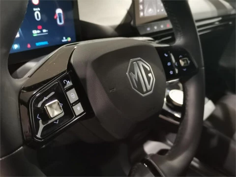 MG4 64kWh Luxury