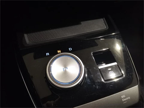 MG4 64kWh Luxury