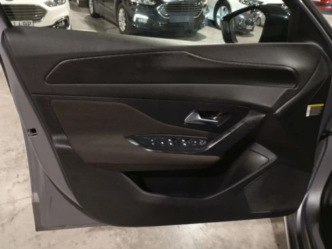 Peugeot 308 5P Active Pack BlueHDi 130 S&S EAT8