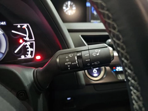 Lexus UX 2.0 250h Business