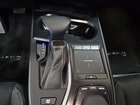 Lexus UX 2.0 250h Business