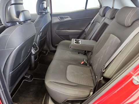 Kia Sportage 1.6 T-GDi 118kW (160CV) Drive 17