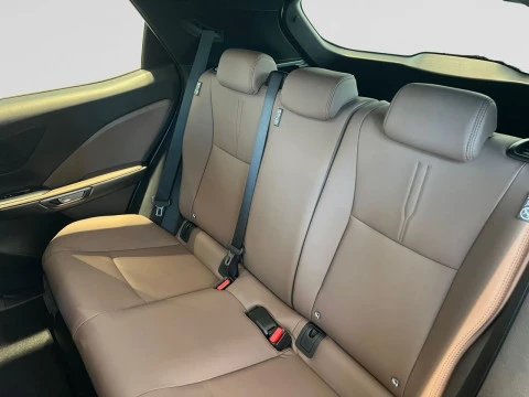 Lexus LBX 1.5 136cv HEV Elegant