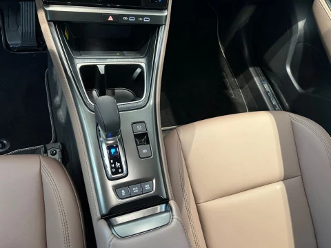 Lexus LBX 1.5 136cv HEV Elegant