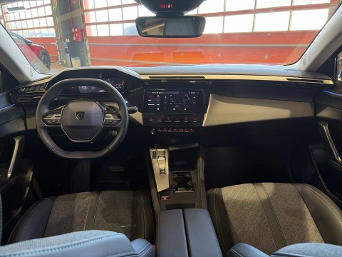 Peugeot 408 Puretech 130 Allure Pack EAT8 96 kW (130 CV)