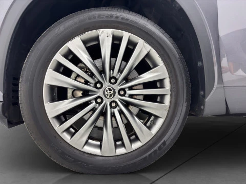 Toyota Highlander 2.5 Advance P. Met. Techo Panorámico