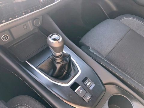 Nissan Qashqai DIG-T 103kW N-Connecta