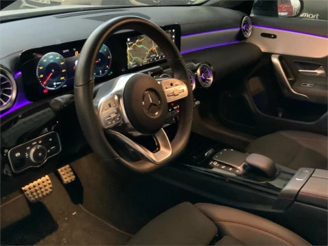 Mercedes-Benz CLA 220 D DCT