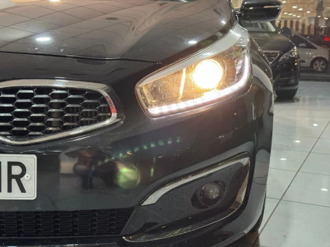 Kia Ceed 1.4 CRDi WGT Tech