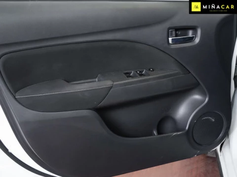 Mitsubishi Space Star 120 MPI Kaiteki 52 kW (71 CV)